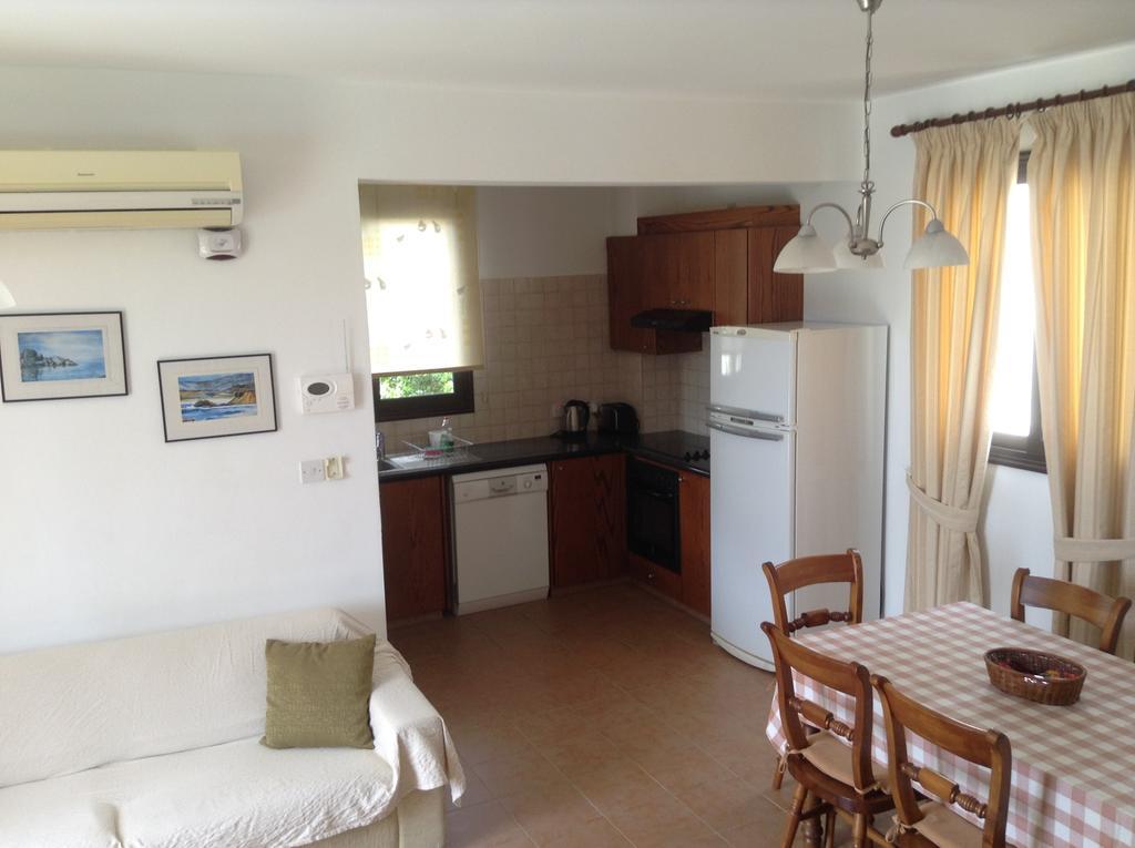 Aura Holiday Villas パ フォス 部屋 写真